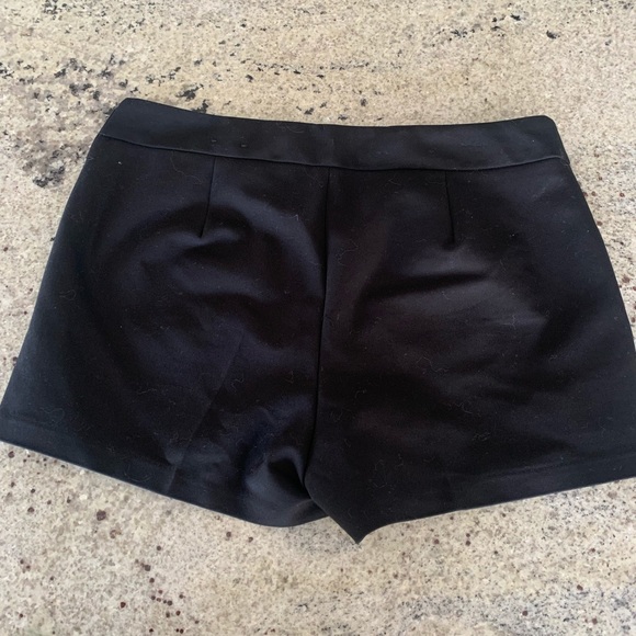 Black Express Shorts - Picture 2 of 3